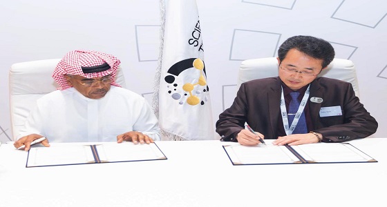 في اليوم الثاني لمعرض ” آيدكس ” 2019.. اتفاقيات الشركات العالمية أبرز ملامح الجناح السعودي