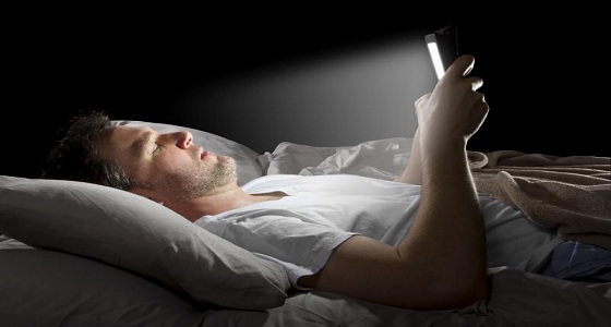 أشياء تسبب الأرق وتحرمك من النوم.. من بينها الأجهزة الإلكترونية