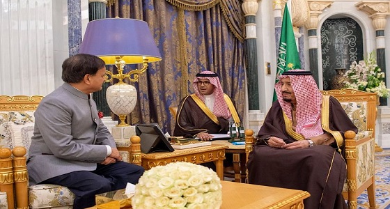 خادم الحرمين الشريفين يستقبل سفير الهند لدى المملكة