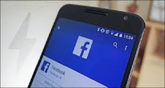 رجل يتعرض لموقف مرعب بعد تصفحه لـ ” فيسبوك ” في وقت متأخر ليلا