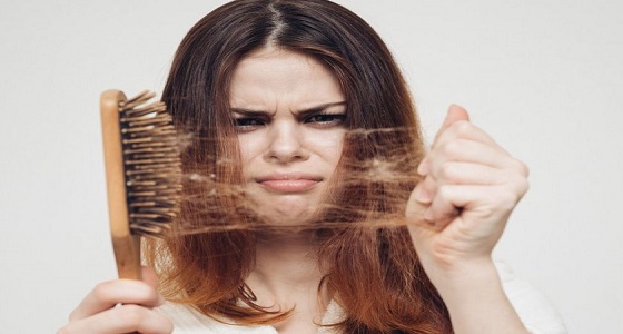 أهمها تغيير الشامبو .. نصائح للعناية بالشعر في الربيع