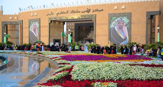 مهرجان الزهور يشهد إقبالاً كبيراً من أهالي وزوار محافظة الرس