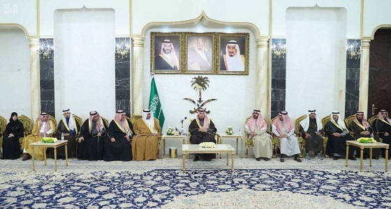 بالصور.. أمير الحدود الشمالية يستقبل رئيس مجلس الغرف السعودية