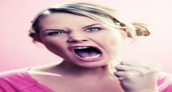 ” كيدهن عظيم ” .. امرأة تخطف عشيقة زوجها وتعذبها وتصورها عارية