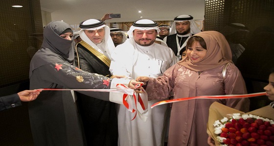 بالصور.. مريم الغامدي ولؤي محمد حمزة يدشنان معرض الليوان للفنون البصرية