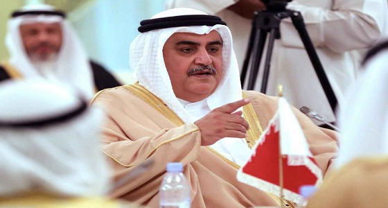 وزير خارجية البحرين ساخرا من قطر: حكاياتها ما هي إلا مقاطع من حكايتي مع الزمان
