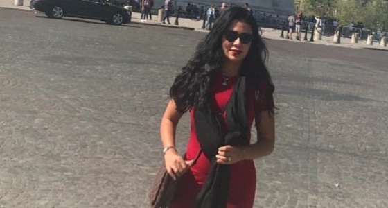 رانيا يوسف بفستان عاري.. &#8221; المستخبي أقل من اللي بان &#8220;