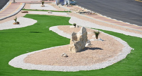 أمانة الشرقية تزين المناطق المحيطة بمشروع نفق طريق الأمير محمد بن فهد