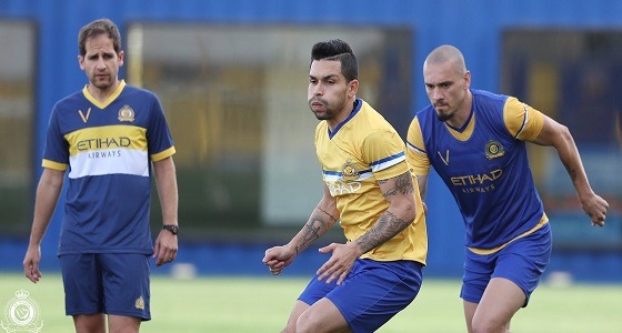 بالصور.. ” النصر ” يواصل تدريباته