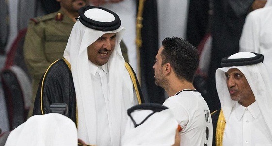 قطر تستعين ببطل كأس العالم ليُحسن صورتها فأكد عجزها عن تنظيم المونديال
