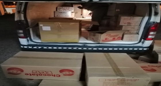 بالصور.. إحباط تهريب 388 حزمة قات بسيارة نقل بضائع بجمعور