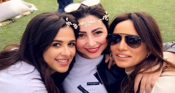 بالفيديو.. وصلة رقص شعبي لياسمين عبدالعزيز وزينة في عيد ميلاد نجل بوسي 