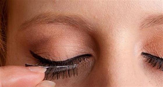 التهاب القرنية والأكياس الدهنية من أضرار الرموش الصناعية