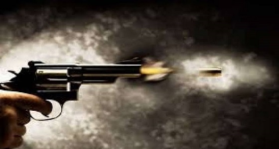 أب يصيب نجله بطلق ناري بعدما طلب الزواج من حبيبته