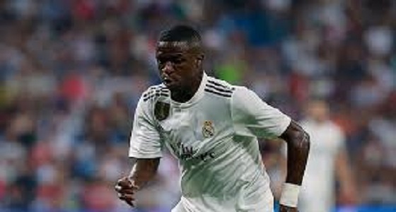 فينيسيوس يكشف عن سبب رفضه لعرض برشلونة