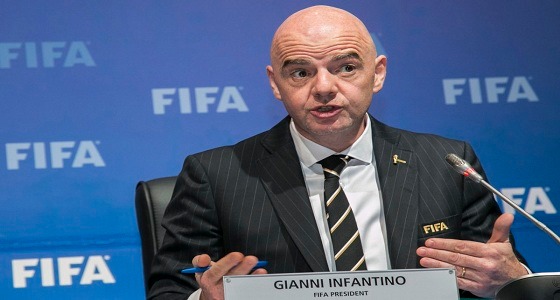 رئيس فيفا: قطر غير قادرة على استضافة مونديال 2022