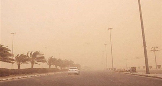 تنبيه بنشاط رياح سطحية مثيرة للأتربة على تبوك