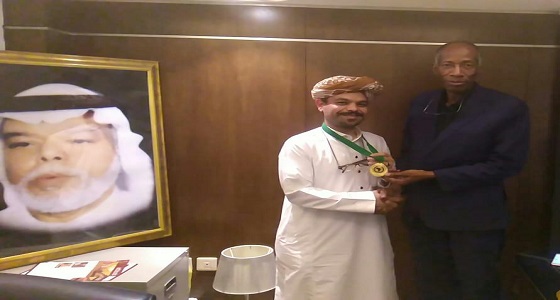 رئيس رابطة الجاليات المقيمة بالمملكة يلتقي رجل الأعمال غزالي حسن طس