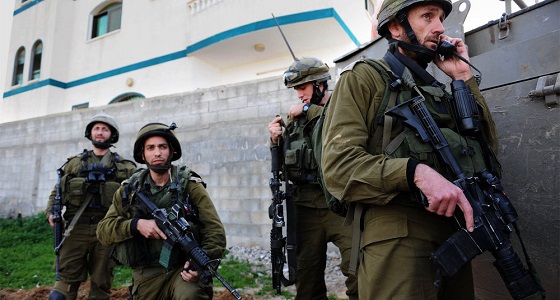 طعن جنديين إسرائيليين على يد أسرى فلسطينيين في سجن النقب