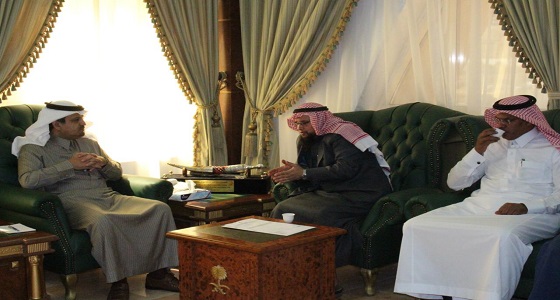 بالصور.. مدير عام الهلال الأحمر بالباحة يلتقي محافظ بالجرشي