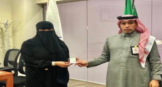 بالصور.. ” السياحة ” تمنح التراخيص لأول 3 مرشدات بتبوك