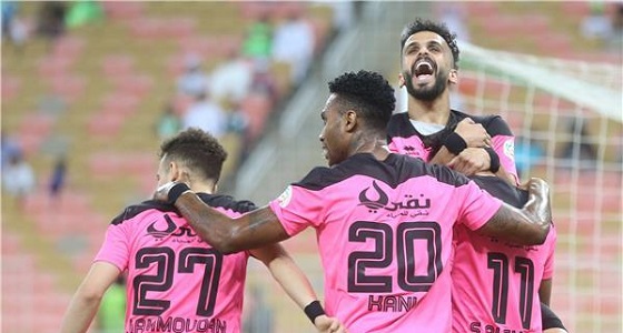 مكافأة للاعبي ” الرائد ” بعد أدائهم أمام الأهلي