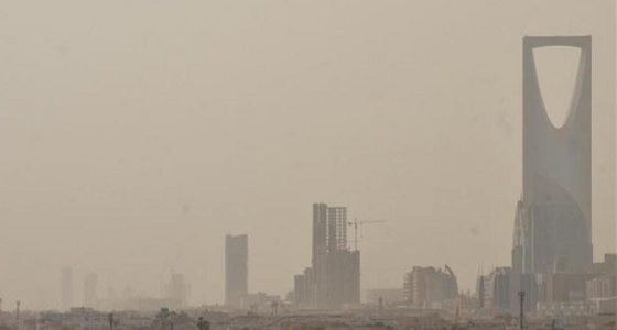 استمرار النشاط في الرياح السطحية بالرياض