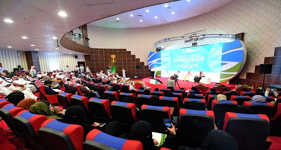 بالصور.. وكيل إمارة عسير يكرم المشاركين بمؤتمر سلامة المرضى بمحايل