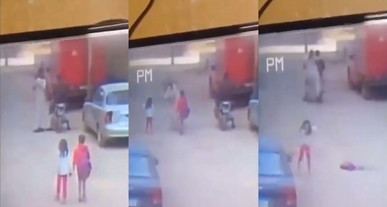 بالفيديو.. لحظات تحبس الأنفاس لهروب طفلة من خاطفيها