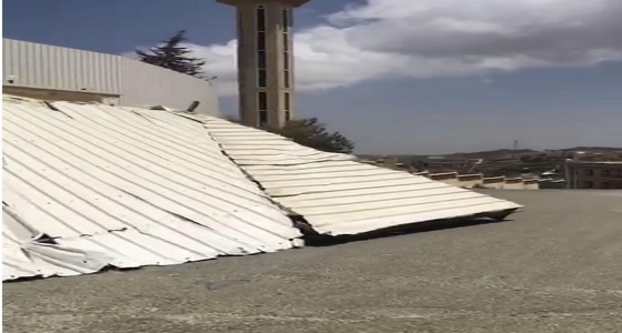 سقوط لوحة وانقطاع التيار الكهربائي عن 3 آلاف مشترك في الباحة بسبب الرياح