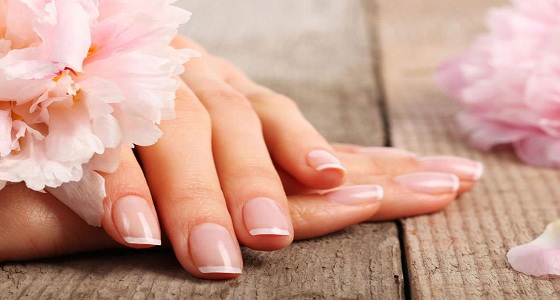 استشارية: الأظافر الصناعية تشوه الأظافر الطبيعية.. و ” المانكير الشرعي ” مناسب