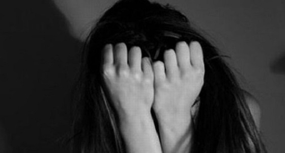 علاقة آثمة تقود رجل لمحاولة خطف امرأة وقتل طفلها