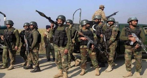 القوات الباكستانية تتصدى لهجوم عبر الحدود الأفغانية