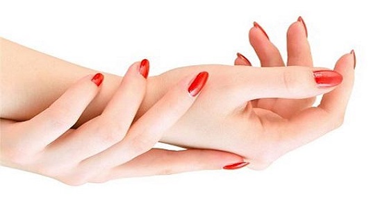 بينها خشونة الجلد وقتامة في لونه.. 5 خرافات عن إزالة الشعر بالشفرة