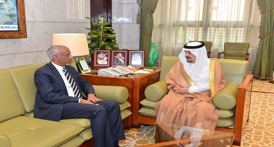 أمير الرياض يستقبل سفير موزمبيق