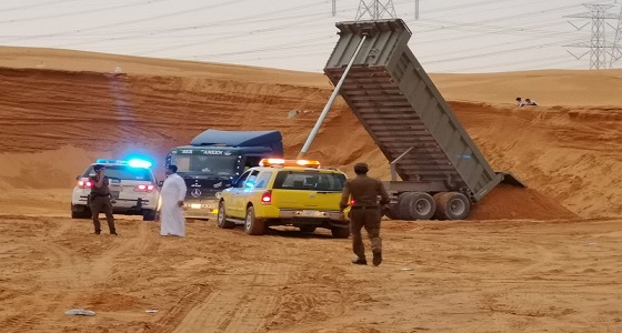 بالصور.. ضبط عمالة تجرف الأراضي بطريقة مخالفة بالعزيزية