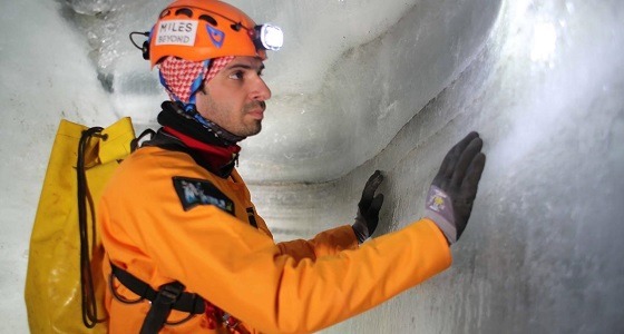 طاقم فيلم ” الكهف ” الوثائقي يروون قصة نجاتهم من الموت بداخله  بأعجوبة