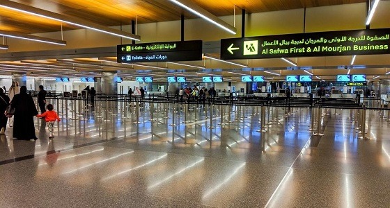 مسافرة تكشف أسباب غياب واضح للمسافرين بمطار الدوحة