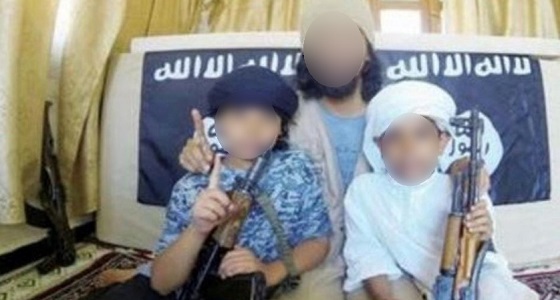تفاصيل جديدة بشأن عودة طفلي داعش لأحضان والدتهما بالرياض 