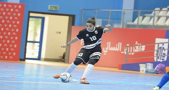 ” نورس الخالدي ” هدافة بالدوري الكويتي لكرة الصالات : شرف لي تمثيل بلدي السعودية بفريق السيدات