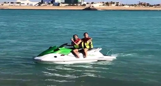 بالصور.. الهلال يستعد لمواجهة الأهلي برحلة بحرية