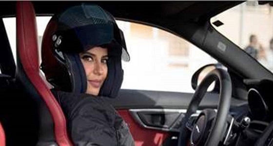 سر تفوق النساء في قيادة السيارات الرياضية 
