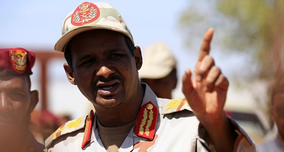 رئيس المجلس العسكري الانتقالي بالسودان يؤكد بقاء القوات السودانية باليمن