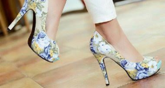 طبيب عظام يحذر من ارتداء نفس الحذاء كل يوم 