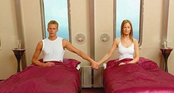 فوائد نوم الزوجين في أسرة منفصلة 