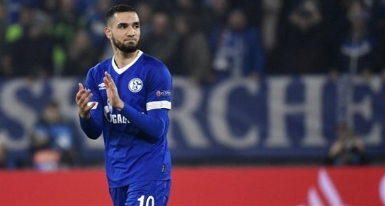 بعد ٣ أسابيع.. ” شالكه ” يرفع العقوبة عن نبيل بن طالب