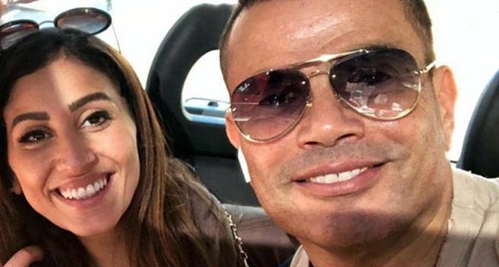 حذف صور وإلغاء المتابعة على إنستجرام.. توقعات بانفصال عمرو دياب عن دينا الشربيني