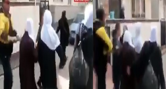 بالفيديو.. لحظة اعتداء شرطة أردوغان على نساء متضامنات مع المعتقلين