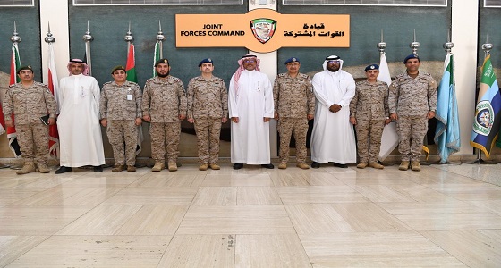 رئيس اللجنة الدائمة للقانون الدولي الإنساني ووفد من أعضائها يزور وزارة الدفاع