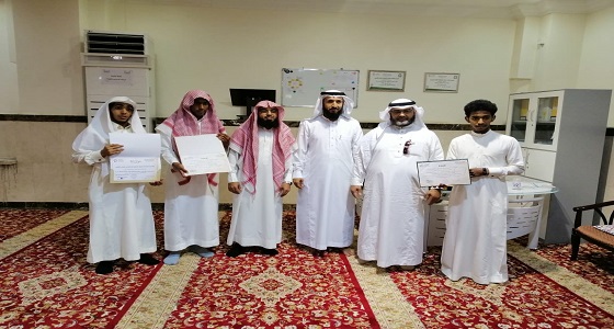بالصور.. جامع الرحمة يحتفي بطلاب حلقة ضعاف السمع
